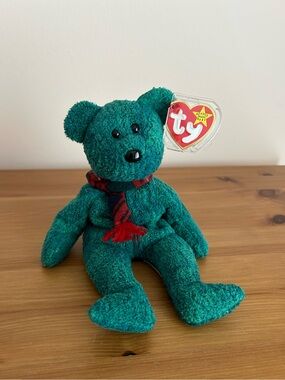 Ty Beanie Baby Wallace the Green Bear